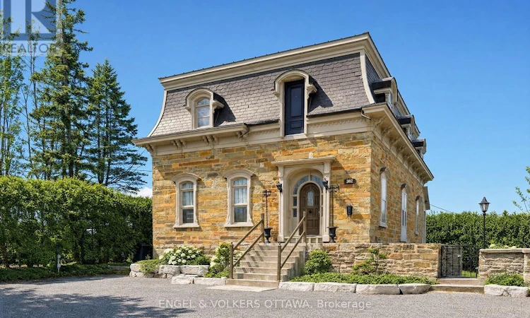 382 Mcgill Street