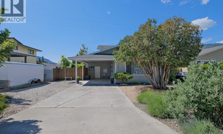 182 Blairmore Crescent