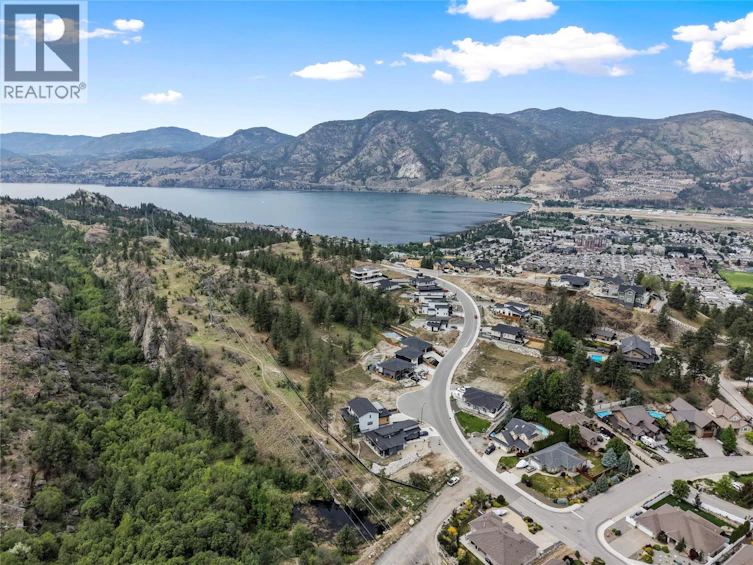 3224 Evergreen Drive, Penticton, BC, V2A 0H9 - 9