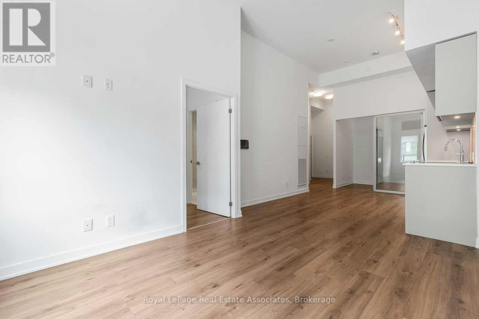 114-405 Dundas Street W, Oakville, ON, L6M 4P9 - 5
