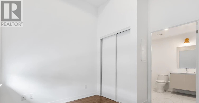 114-405 Dundas Street W, Oakville, ON, L6M 4P9 - 11