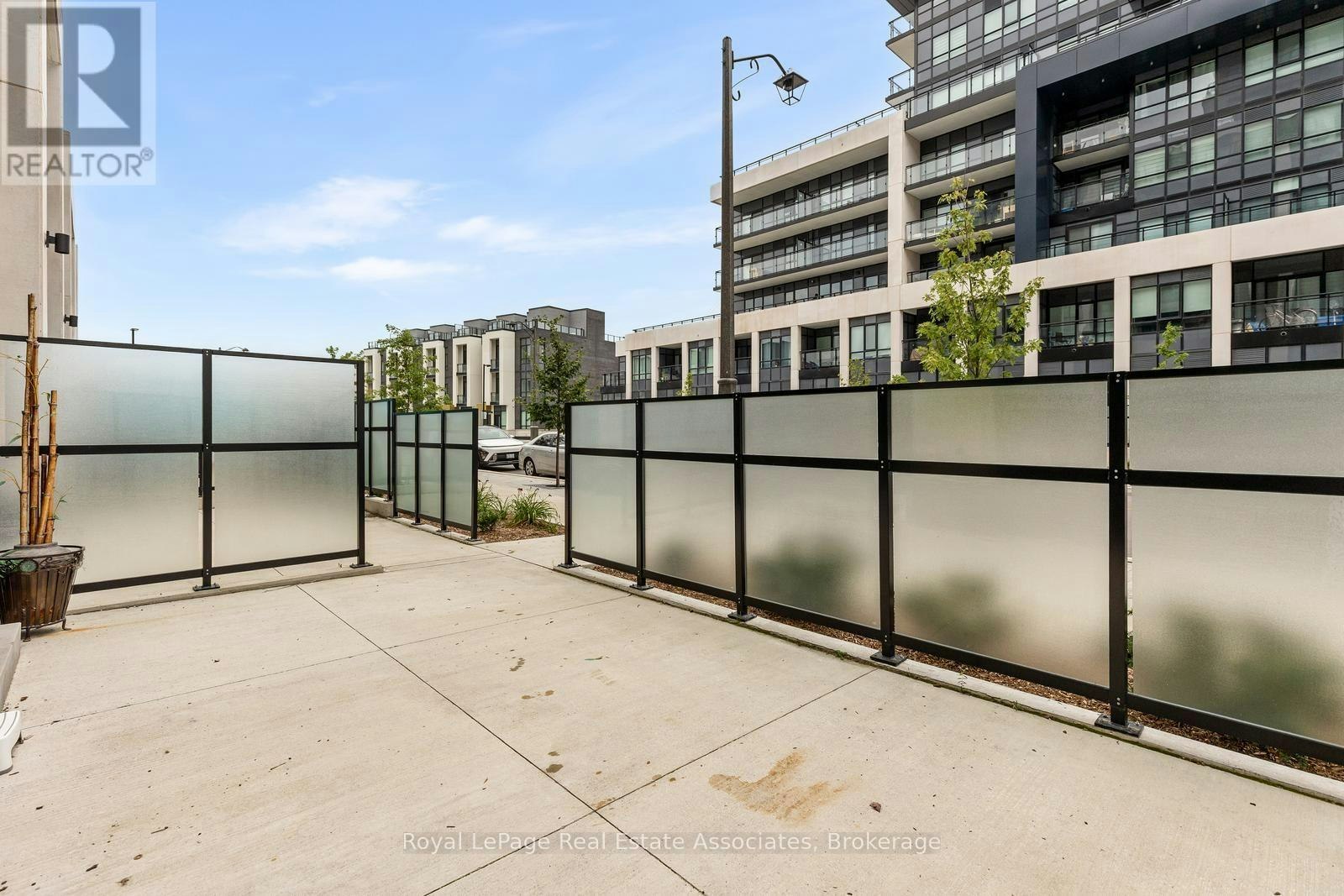 114-405 Dundas Street W, Oakville, ON, L6M 4P9 - 17