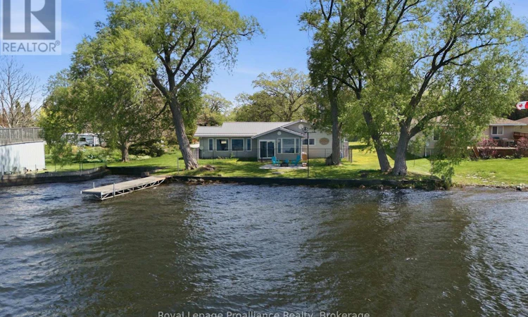33 Peats Point Lane