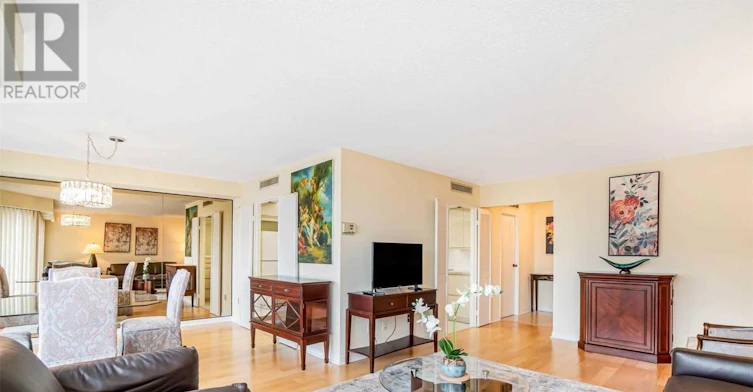 3315-55 Harbour Square, Toronto, ON, M5J 2L1 - 2