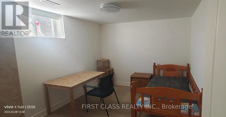 1 Ottawa Court, Aurora, ON, L4G 2Y6 - 11
