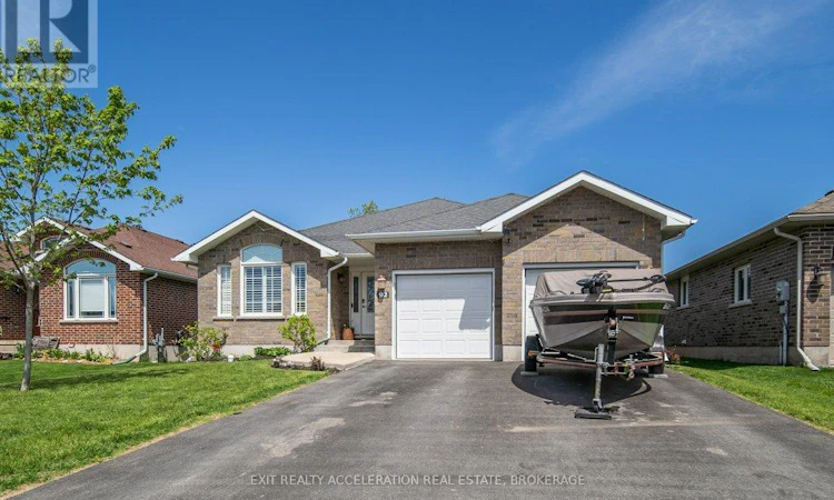 92 Hartwood Crescent