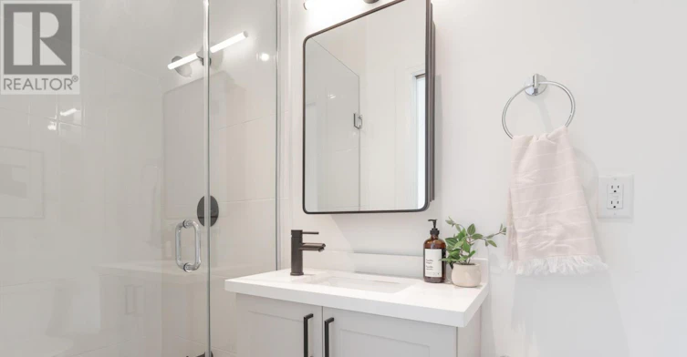 E-218 Aileen Avenue, Toronto, ON, M6M 1G4 - 14