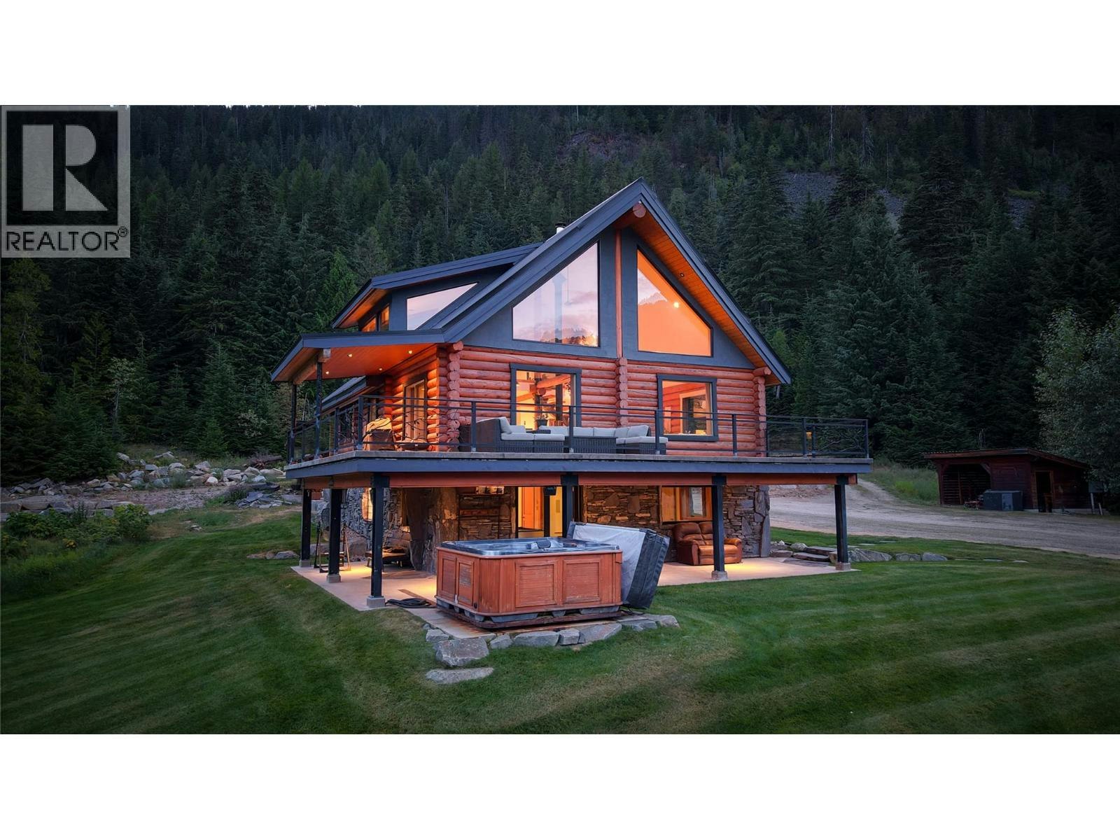 6580 6 Highway, Ymir, BC, V0G 2K0