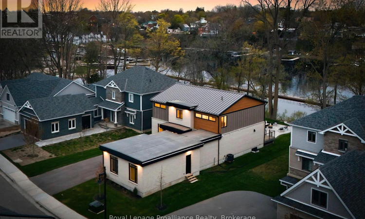107 Villeneuve Drive