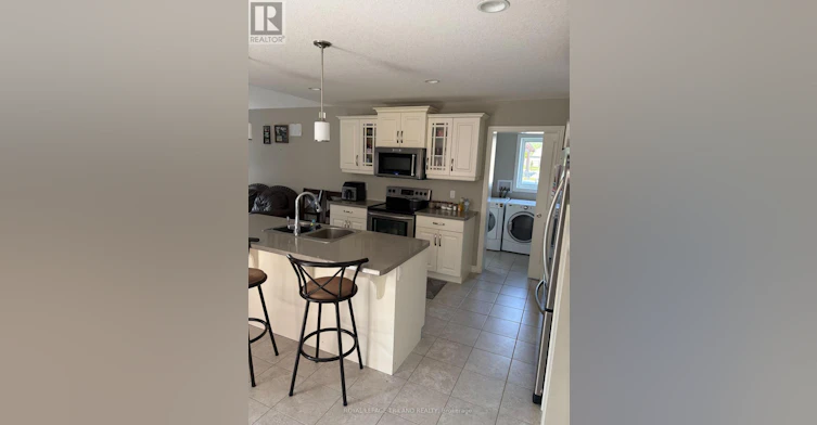 MAIN LEVEL-204 Peach Tree Boulevard, St. Thomas, ON, N5R 0E3 - 10