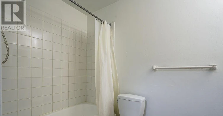 1-1346 Queen Street E, Toronto, ON, M4L 1C5 - 17