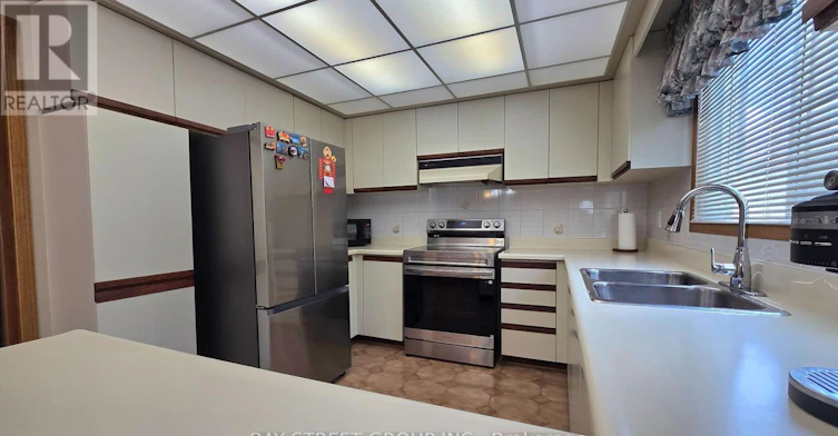 9 Crooked Stick Road, Vaughan, ON, L4K 1P4 - 6
