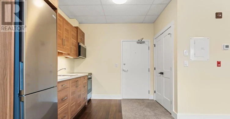 2-408 Talbot Street, St. Thomas, ON, N5P 1B8 - 6
