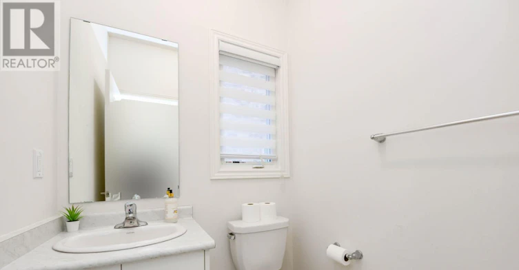 38 Silver Meadow Gdns Gardens N, Hamilton, ON, L8B 1Z4 - 38
