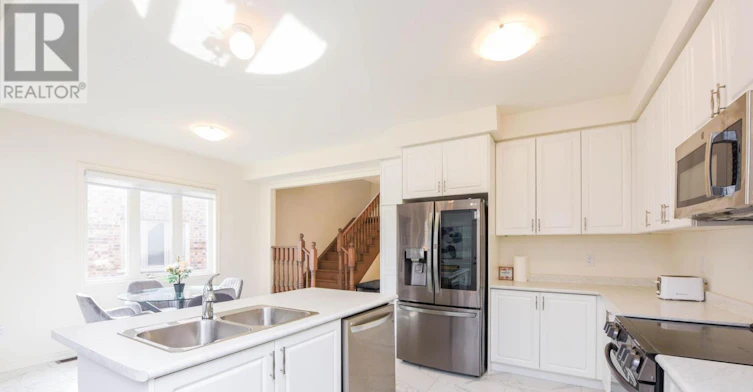 38 Silver Meadow Gdns Gardens N, Hamilton, ON, L8B 1Z4 - 19