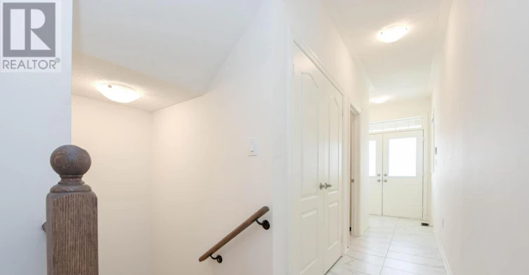 38 Silver Meadow Gdns Gardens N, Hamilton, ON, L8B 1Z4 - 10
