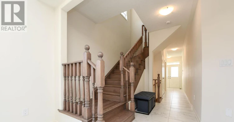 38 Silver Meadow Gdns Gardens N, Hamilton, ON, L8B 1Z4 - 11