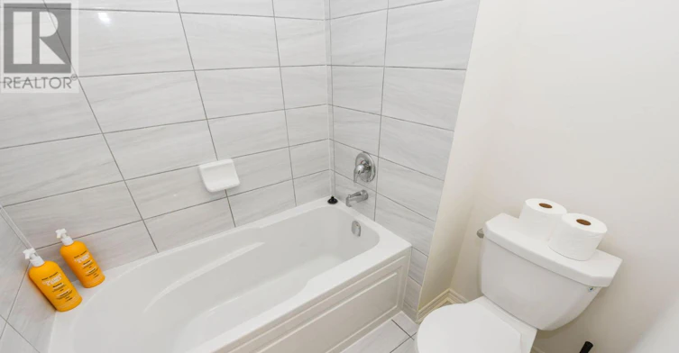 38 Silver Meadow Gdns Gardens N, Hamilton, ON, L8B 1Z4 - 29