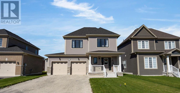 214 Cubitt Street, Clearview, ON, L0M 1S0