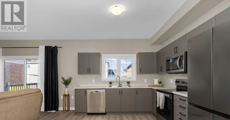 214 Cubitt Street, Clearview, ON, L0M 1S0 - 8