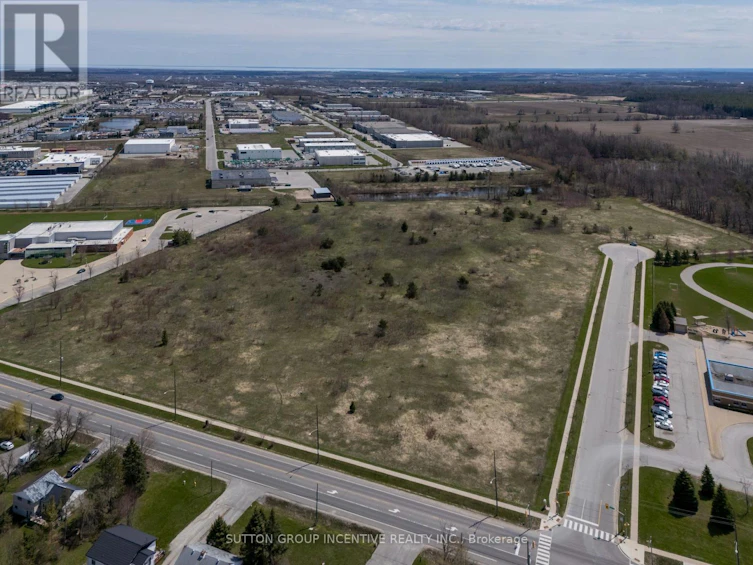 740 Essa Road, Barrie, ON, L4N 9E9 - 5