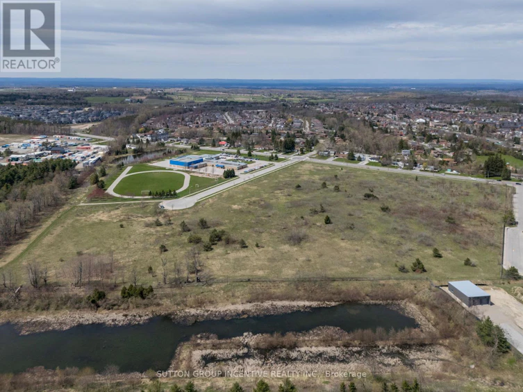 740 Essa Road, Barrie, ON, L4N 9E9 - 17