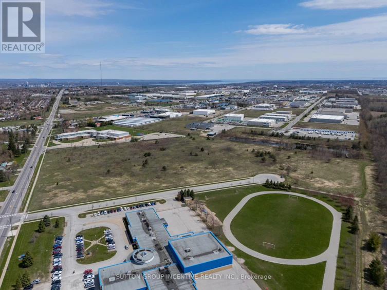 740 Essa Road, Barrie, ON, L4N 9E9 - 8