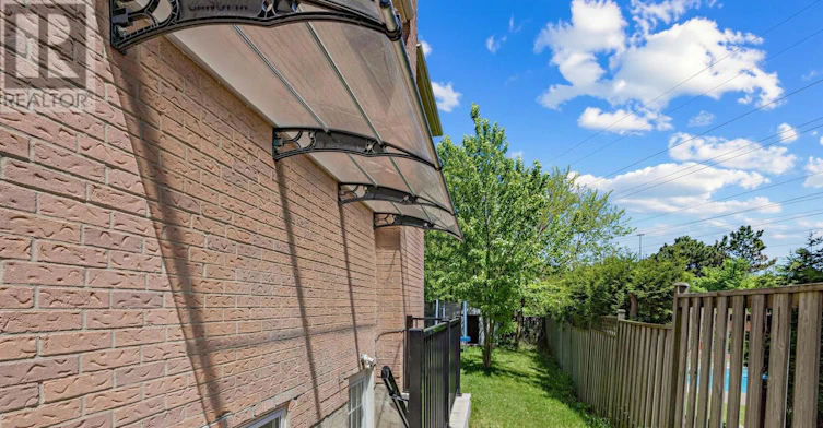 BSMT-274 Harrowsmith Drive, Mississauga, ON, L5R 1R1 - 2