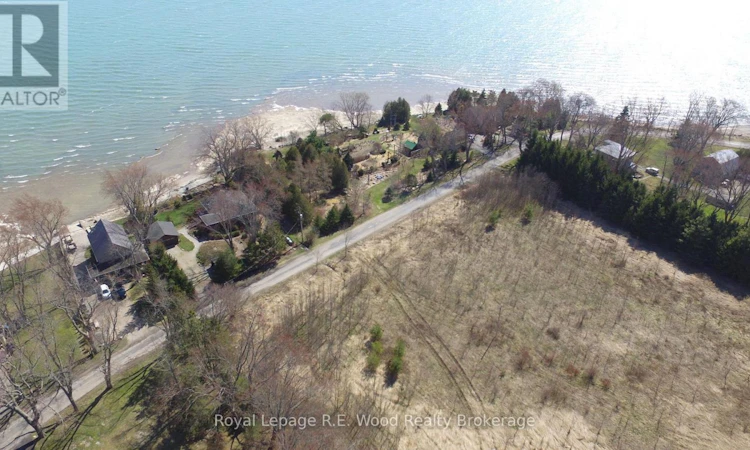 1806 Lakeshore Road