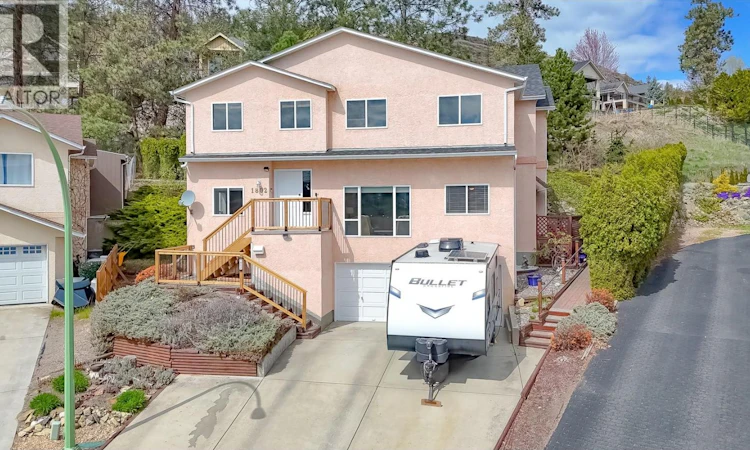 1802 Edgehill Court
