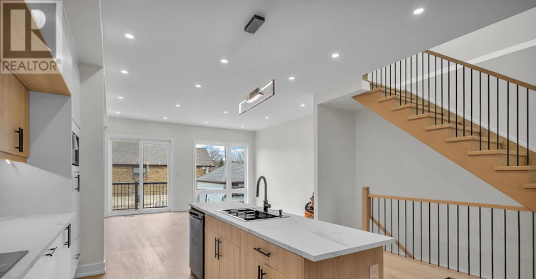 138 Bowie Avenue, Toronto, ON, M6E 2R2 - 6