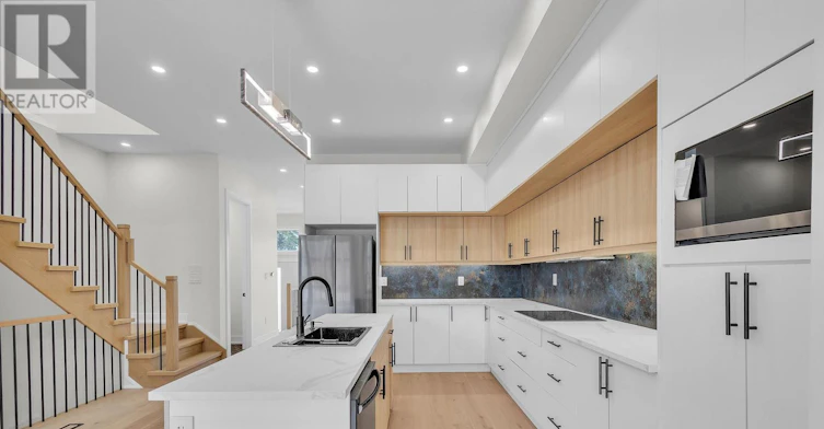 138 Bowie Avenue, Toronto, ON, M6E 2R2 - 4