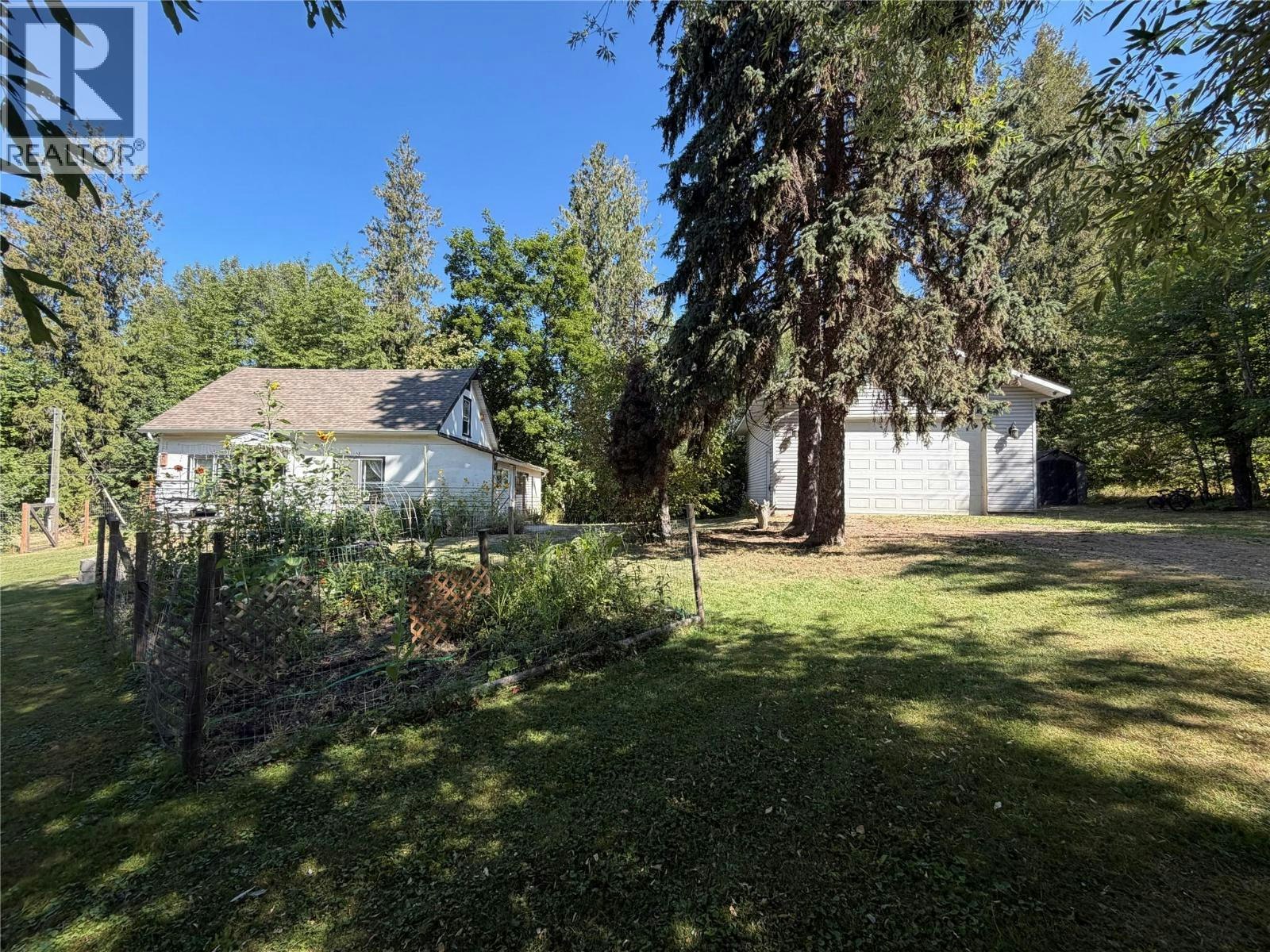2370 NE Lakeshore Road, Salmon Arm, BC, V1E 3X9