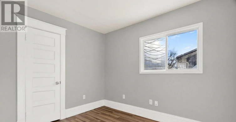 MAIN FLOOR-4848 Second Avenue, Niagara Falls, ON, L2E 4J1 - 2