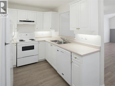 409-120 Vernon Avenue - 4