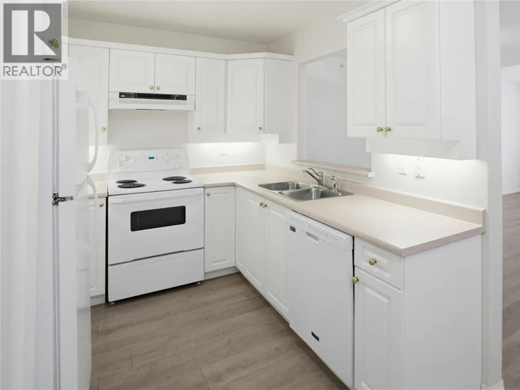 409-120 Vernon Avenue, Kamloops, BC, V2B 1L6 - 4