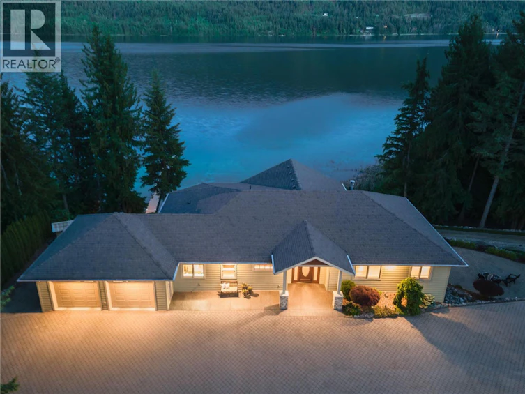 3898 Parri Road, Sorrento, BC, V0E 2W0 - 19