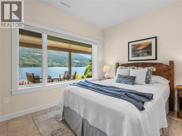 3898 Parri Road, Sorrento, BC, V0E 2W0 - 66