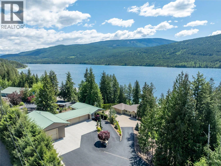 3898 Parri Road, Sorrento, BC, V0E 2W0 - 3
