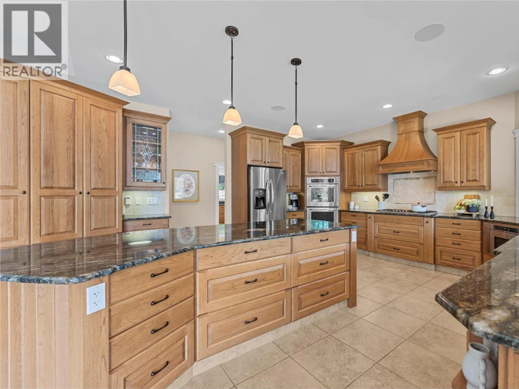3898 Parri Road, Sorrento, BC, V0E 2W0 - 36