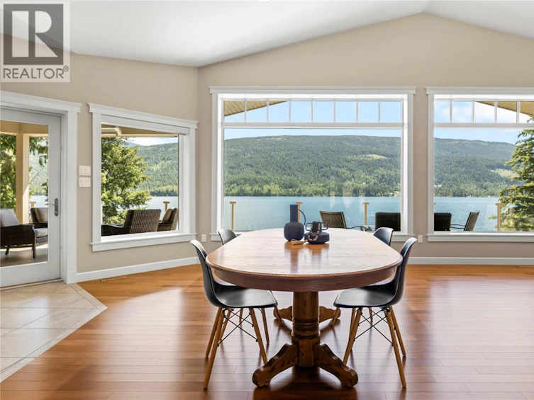 3898 Parri Road, Sorrento, BC, V0E 2W0 - 38