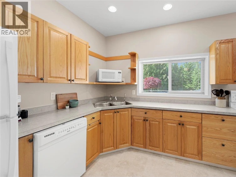 3898 Parri Road, Sorrento, BC, V0E 2W0 - 87
