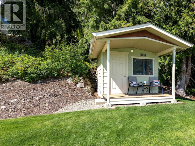 3898 Parri Road, Sorrento, BC, V0E 2W0 - 77