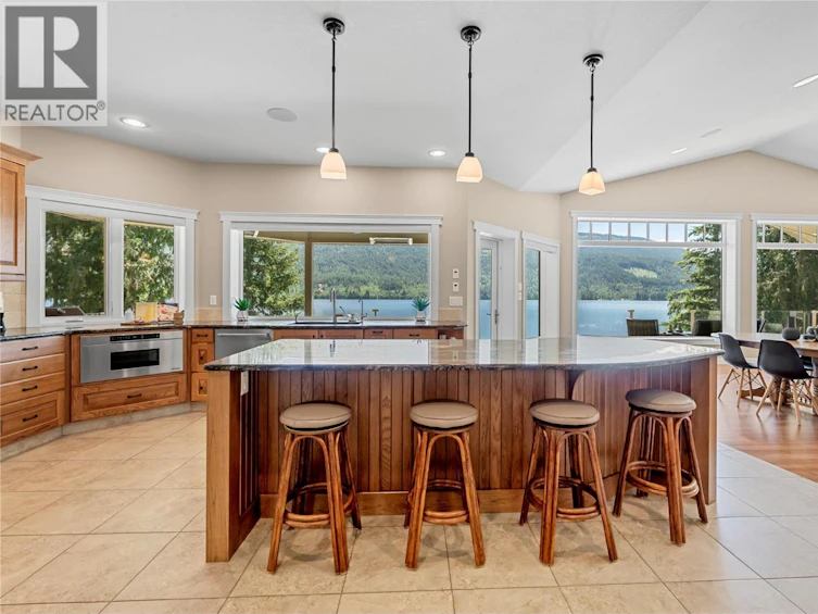 3898 Parri Road, Sorrento, BC, V0E 2W0 - 28