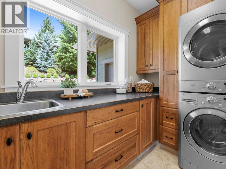 3898 Parri Road, Sorrento, BC, V0E 2W0 - 52