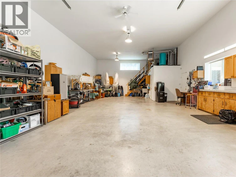 3898 Parri Road, Sorrento, BC, V0E 2W0 - 82