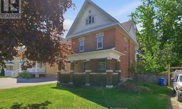 279 Kent Street W