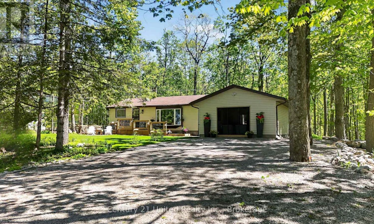 32 Teds Lane