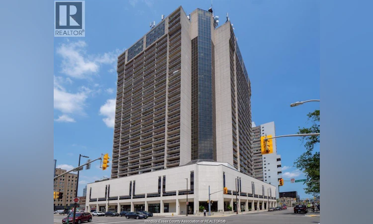 702-150 Park Street