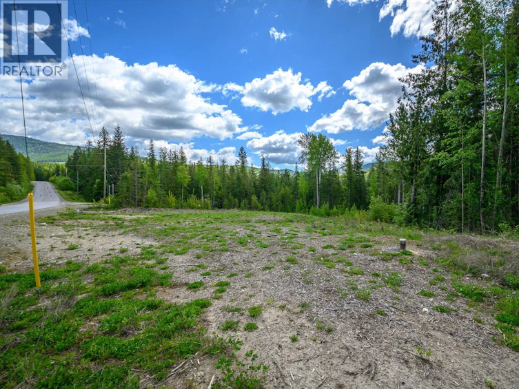 8290 Lincoln Road, Vernon, BC, V1B 3M8 - 2